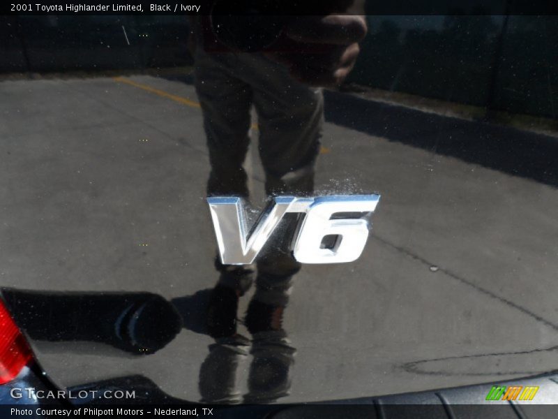 Black / Ivory 2001 Toyota Highlander Limited