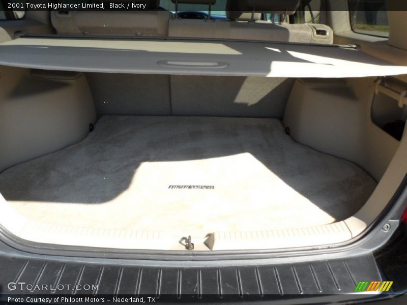Black / Ivory 2001 Toyota Highlander Limited