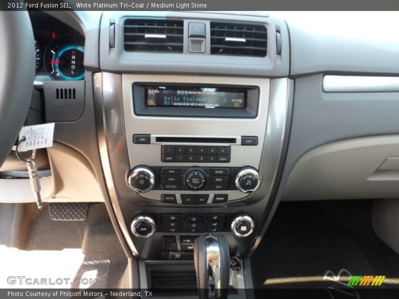 White Platinum Tri-Coat / Medium Light Stone 2012 Ford Fusion SEL
