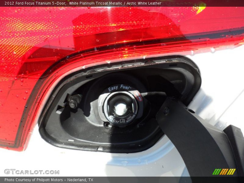White Platinum Tricoat Metallic / Arctic White Leather 2012 Ford Focus Titanium 5-Door