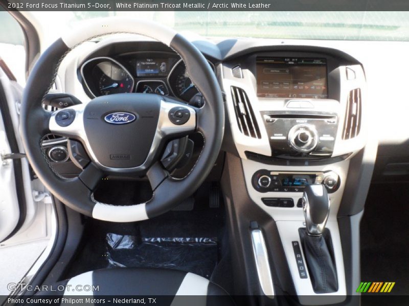 Dashboard of 2012 Focus Titanium 5-Door