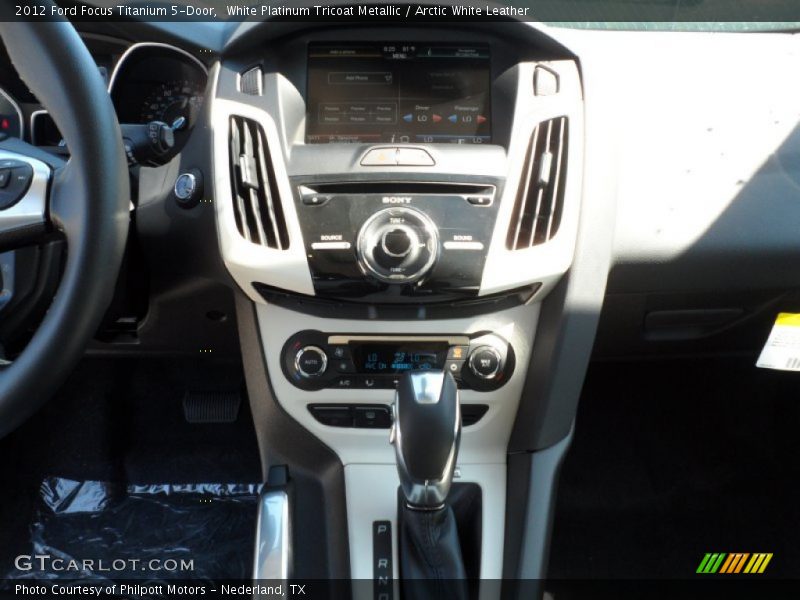 White Platinum Tricoat Metallic / Arctic White Leather 2012 Ford Focus Titanium 5-Door