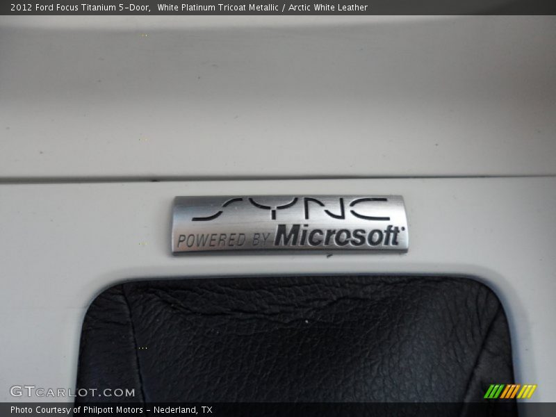 White Platinum Tricoat Metallic / Arctic White Leather 2012 Ford Focus Titanium 5-Door