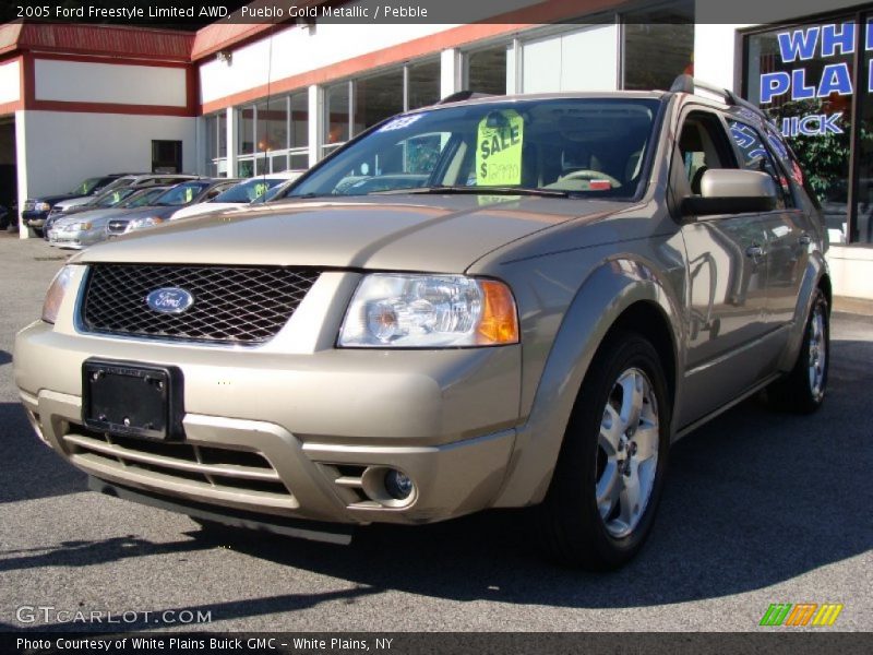 Pueblo Gold Metallic / Pebble 2005 Ford Freestyle Limited AWD