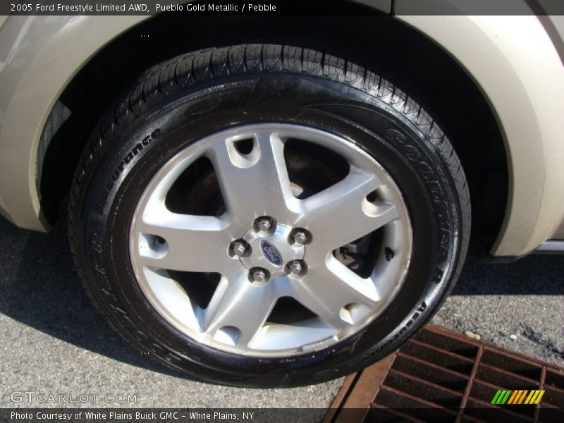 Pueblo Gold Metallic / Pebble 2005 Ford Freestyle Limited AWD