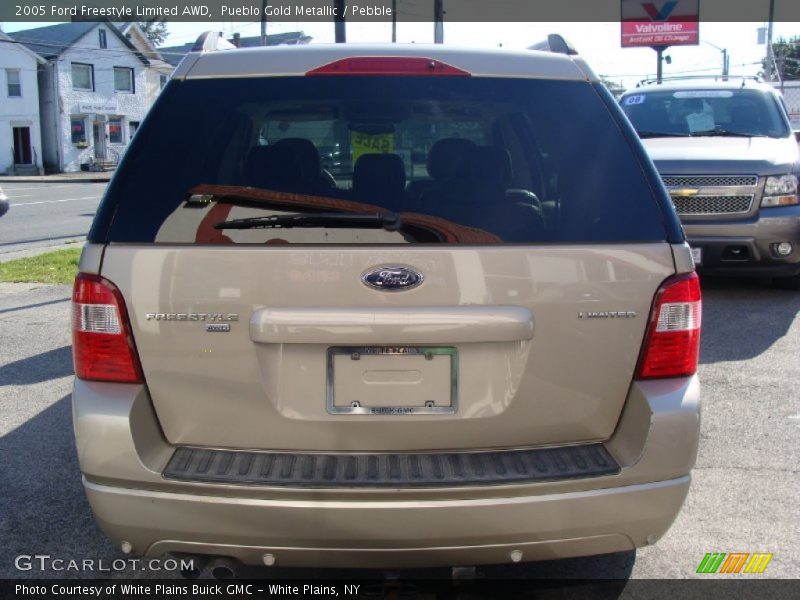 Pueblo Gold Metallic / Pebble 2005 Ford Freestyle Limited AWD
