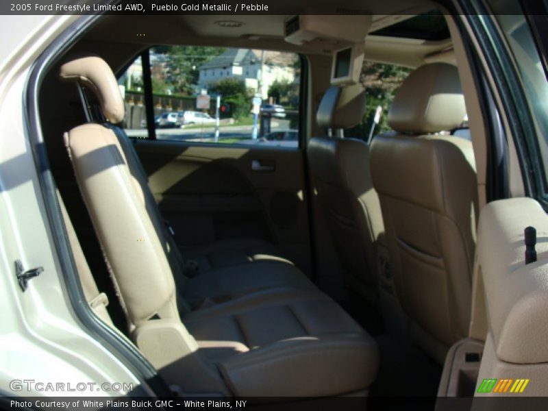 Pueblo Gold Metallic / Pebble 2005 Ford Freestyle Limited AWD