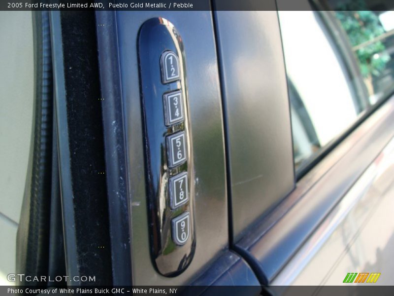 Pueblo Gold Metallic / Pebble 2005 Ford Freestyle Limited AWD