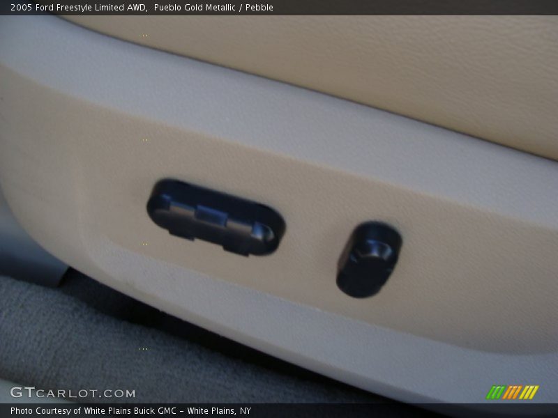 Pueblo Gold Metallic / Pebble 2005 Ford Freestyle Limited AWD
