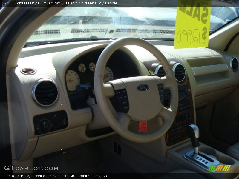 Pueblo Gold Metallic / Pebble 2005 Ford Freestyle Limited AWD