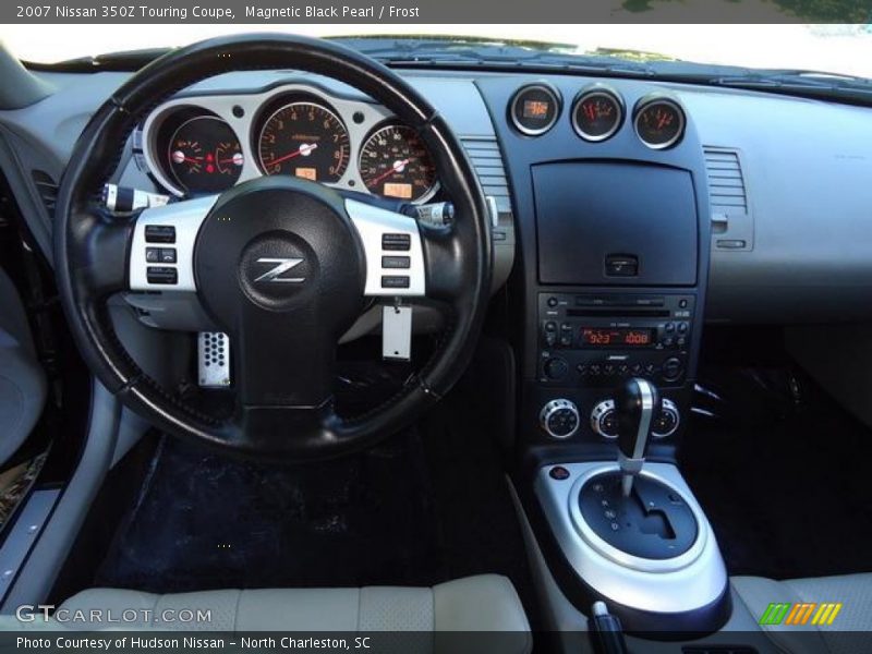 Dashboard of 2007 350Z Touring Coupe