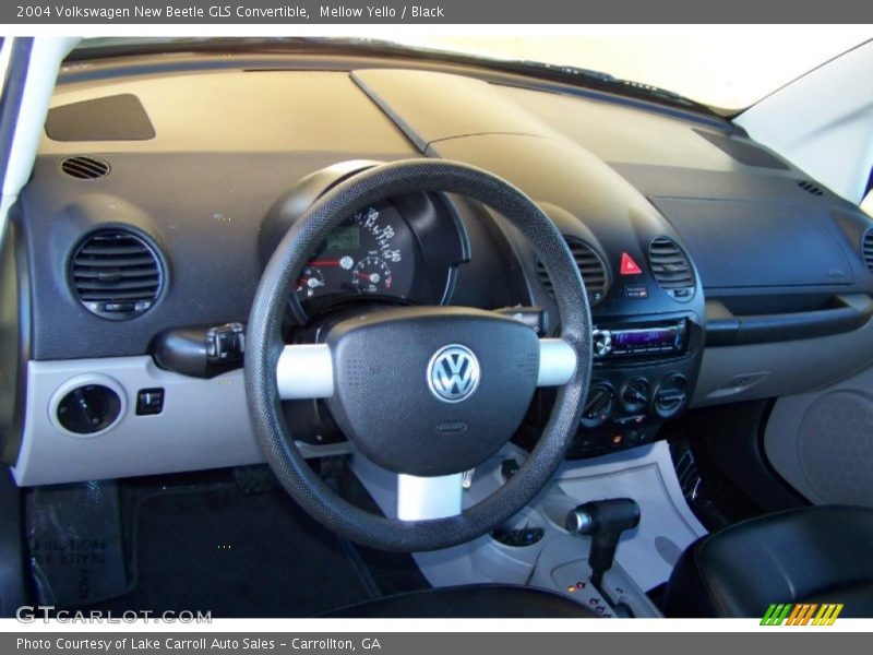 Dashboard of 2004 New Beetle GLS Convertible