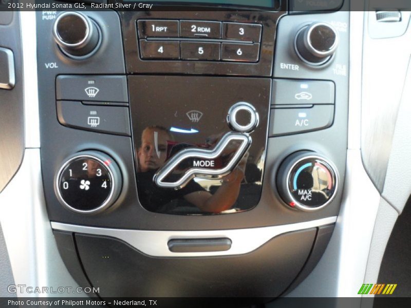Radiant Silver / Gray 2012 Hyundai Sonata GLS