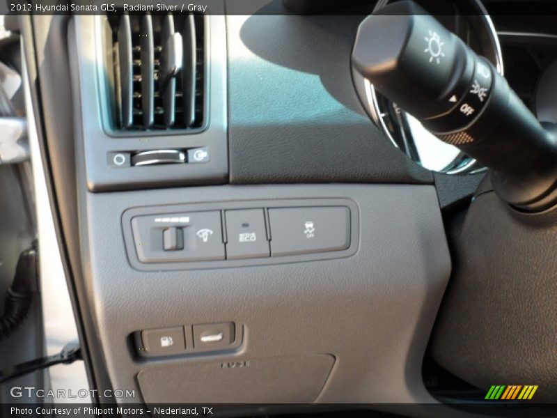 Radiant Silver / Gray 2012 Hyundai Sonata GLS