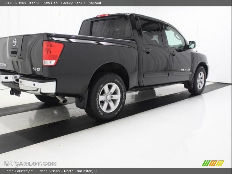 Galaxy Black / Charcoal 2010 Nissan Titan SE Crew Cab