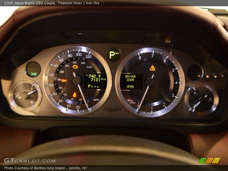  2005 DB9 Coupe Coupe Gauges