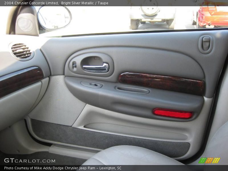 Bright Silver Metallic / Taupe 2004 Chrysler Concorde Limited