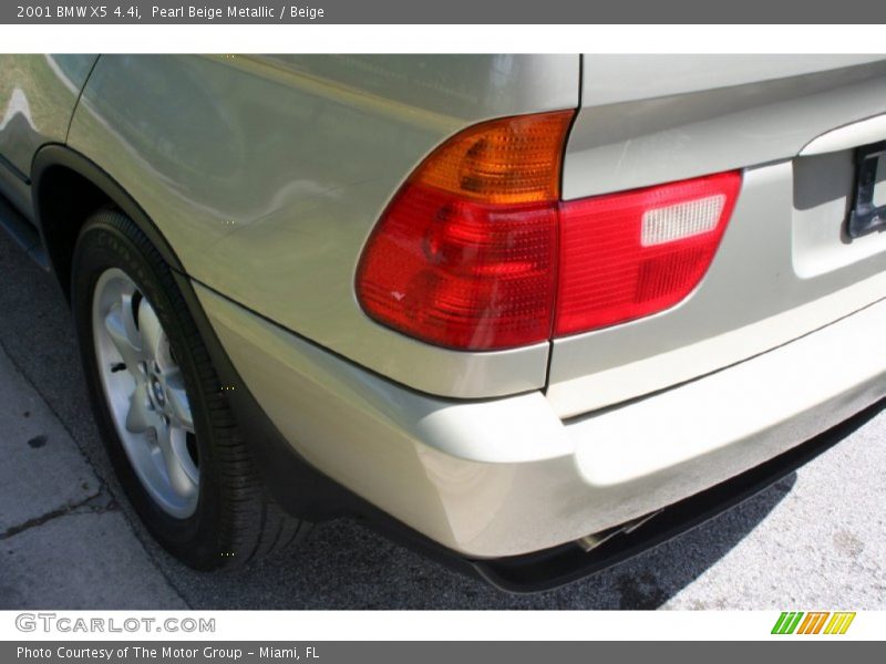 Pearl Beige Metallic / Beige 2001 BMW X5 4.4i