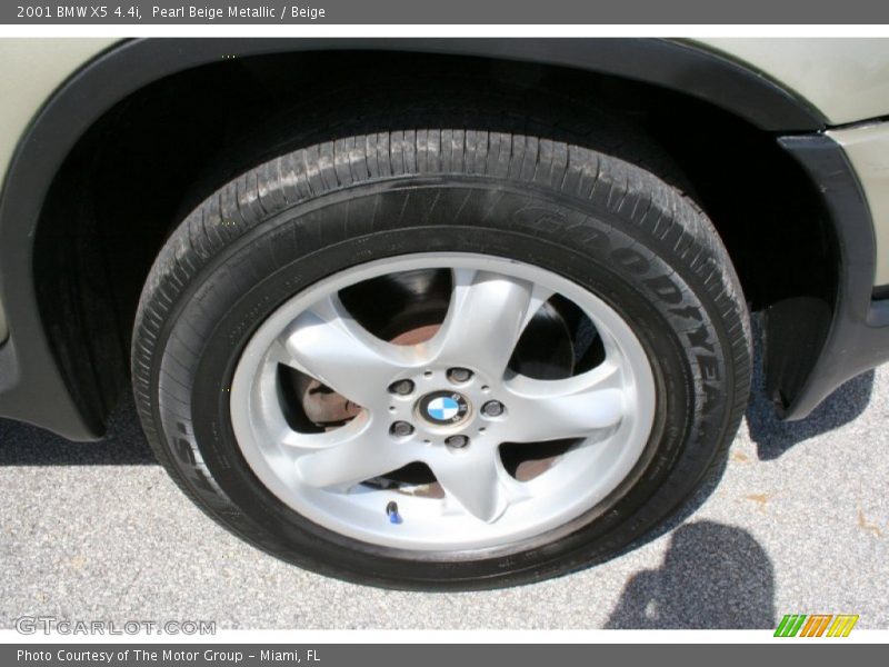 Pearl Beige Metallic / Beige 2001 BMW X5 4.4i