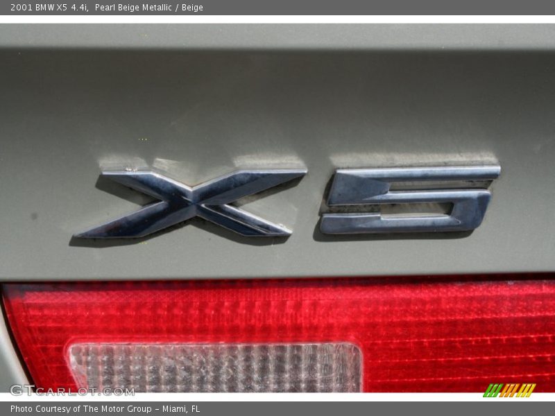 Pearl Beige Metallic / Beige 2001 BMW X5 4.4i
