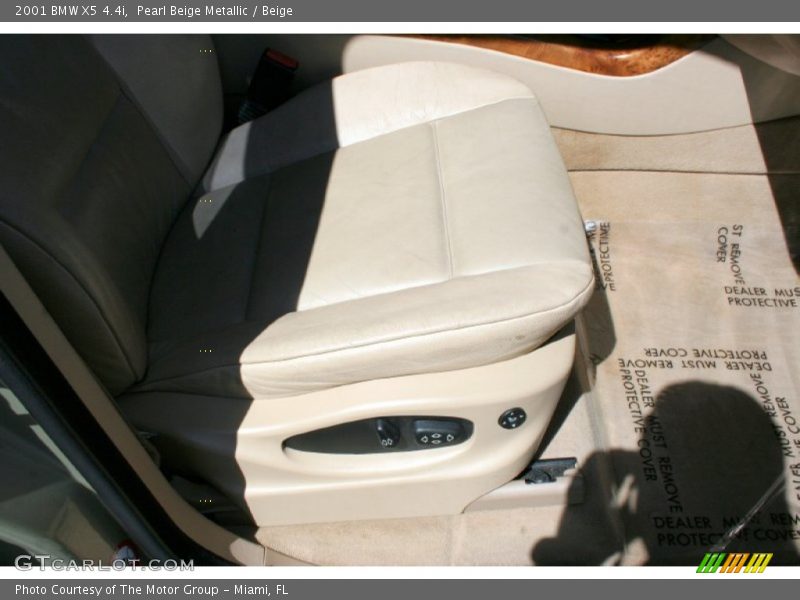 Pearl Beige Metallic / Beige 2001 BMW X5 4.4i