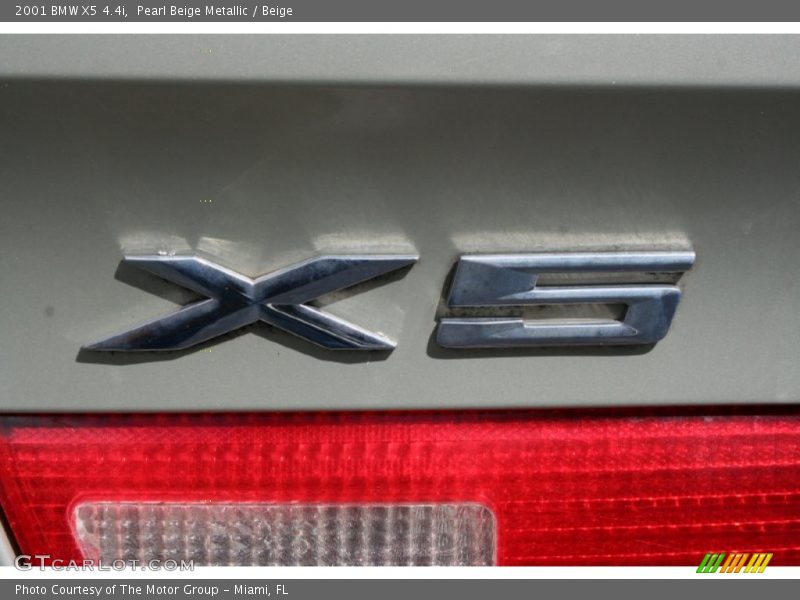Pearl Beige Metallic / Beige 2001 BMW X5 4.4i