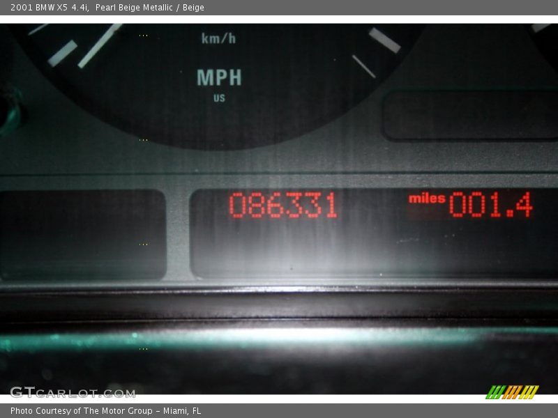 Pearl Beige Metallic / Beige 2001 BMW X5 4.4i