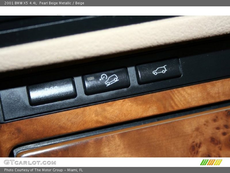 Pearl Beige Metallic / Beige 2001 BMW X5 4.4i