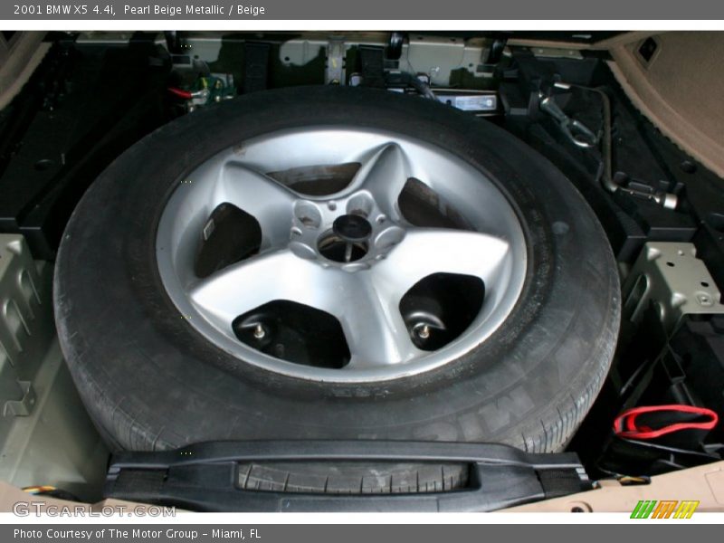 Pearl Beige Metallic / Beige 2001 BMW X5 4.4i