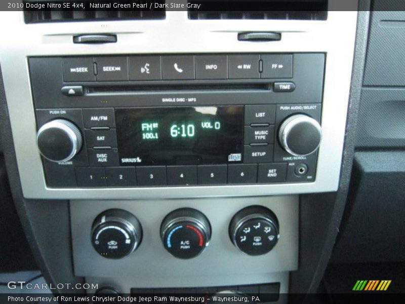Natural Green Pearl / Dark Slate Gray 2010 Dodge Nitro SE 4x4