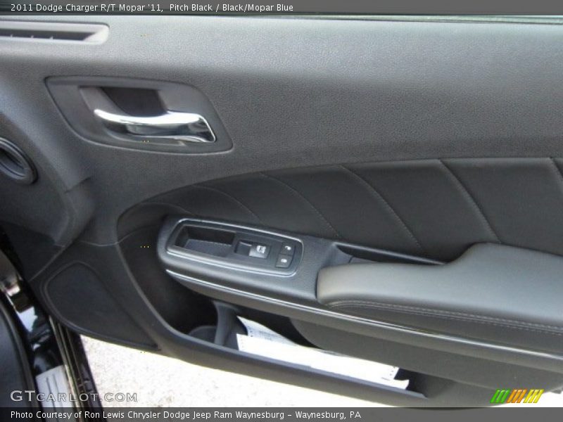Door Panel of 2011 Charger R/T Mopar '11
