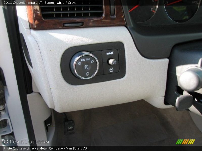 Summit White / Gray 2011 Chevrolet Impala LT