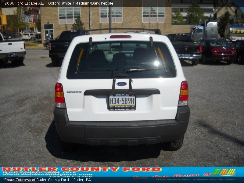 Oxford White / Medium/Dark Pebble 2006 Ford Escape XLS