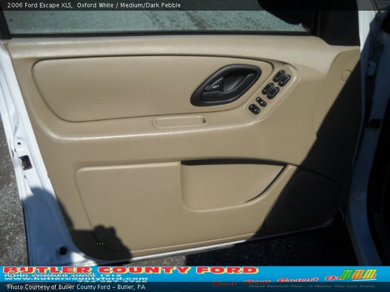 Oxford White / Medium/Dark Pebble 2006 Ford Escape XLS
