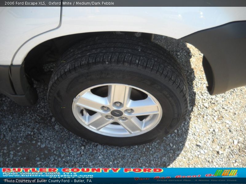 Oxford White / Medium/Dark Pebble 2006 Ford Escape XLS