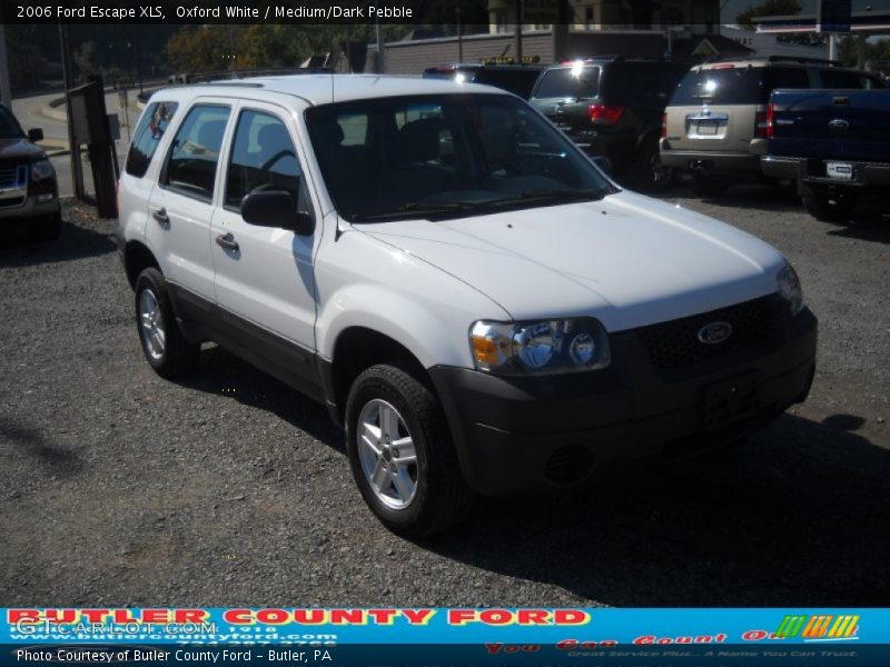 Oxford White / Medium/Dark Pebble 2006 Ford Escape XLS
