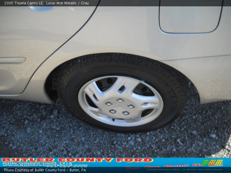 Lunar Mist Metallic / Gray 2005 Toyota Camry LE