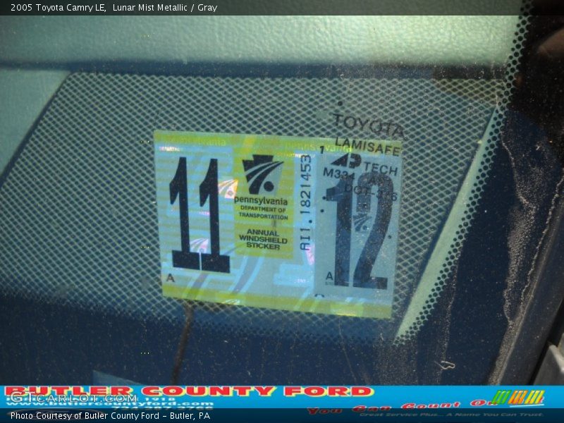 Lunar Mist Metallic / Gray 2005 Toyota Camry LE