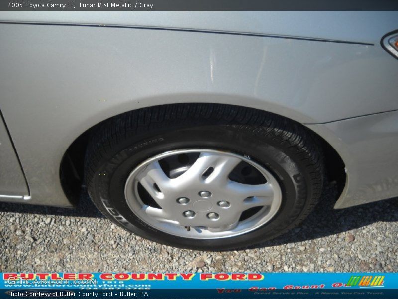 Lunar Mist Metallic / Gray 2005 Toyota Camry LE