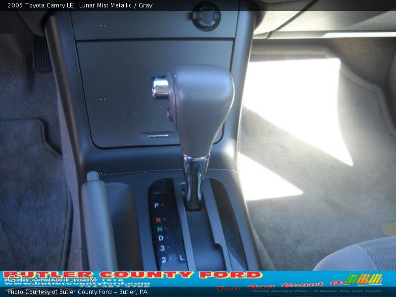 Lunar Mist Metallic / Gray 2005 Toyota Camry LE