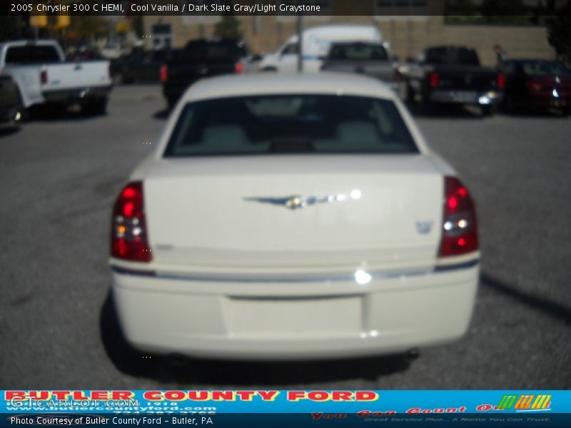 Cool Vanilla / Dark Slate Gray/Light Graystone 2005 Chrysler 300 C HEMI