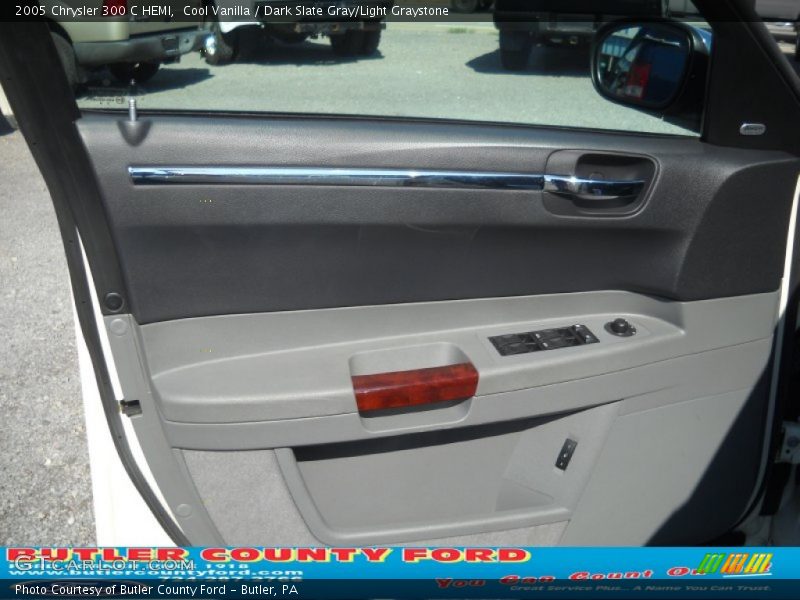 Cool Vanilla / Dark Slate Gray/Light Graystone 2005 Chrysler 300 C HEMI