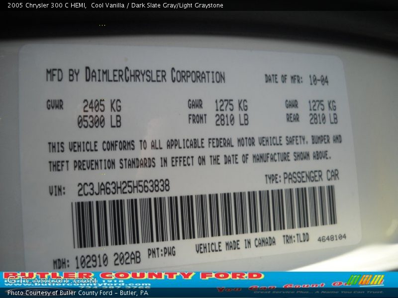 Cool Vanilla / Dark Slate Gray/Light Graystone 2005 Chrysler 300 C HEMI