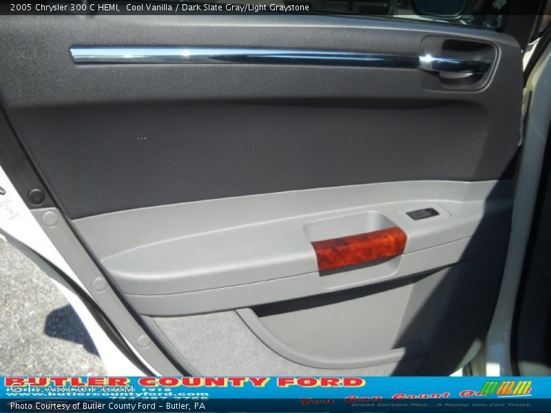 Cool Vanilla / Dark Slate Gray/Light Graystone 2005 Chrysler 300 C HEMI