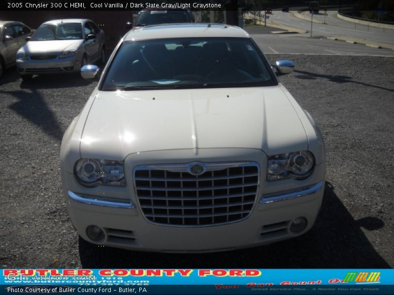 Cool Vanilla / Dark Slate Gray/Light Graystone 2005 Chrysler 300 C HEMI