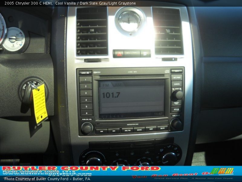 Cool Vanilla / Dark Slate Gray/Light Graystone 2005 Chrysler 300 C HEMI