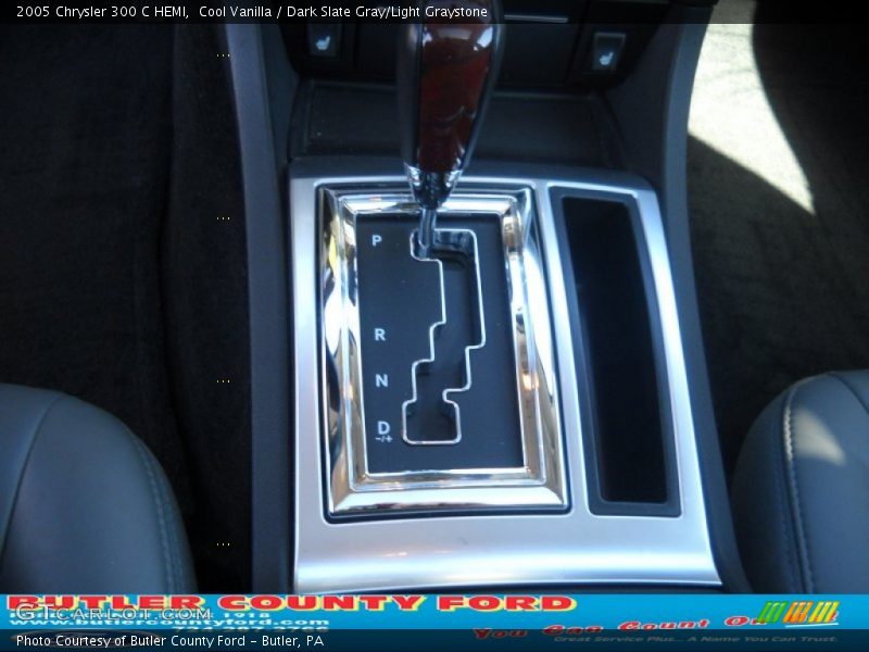 Cool Vanilla / Dark Slate Gray/Light Graystone 2005 Chrysler 300 C HEMI