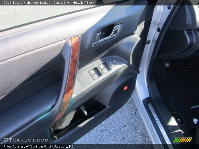 Classic Silver Metallic / Black 2012 Toyota Highlander Limited