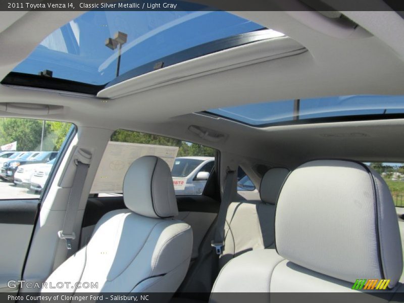 Classic Silver Metallic / Light Gray 2011 Toyota Venza I4