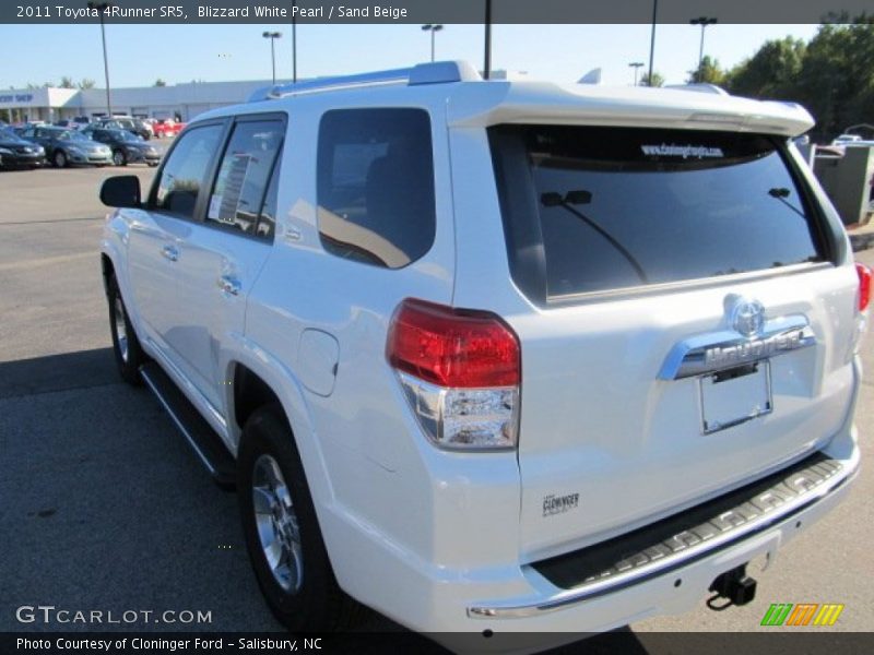 Blizzard White Pearl / Sand Beige 2011 Toyota 4Runner SR5